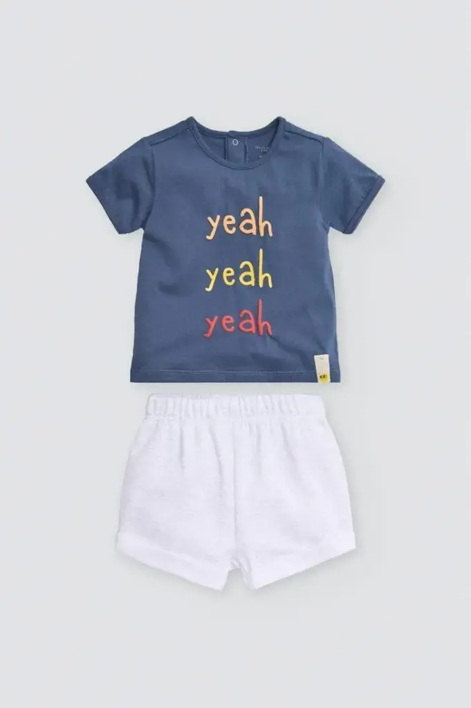 Conjunto de bebé camiseta y shorts